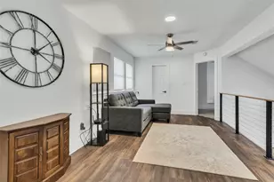 217 Casas Del Sur St, Granbury, TX 76049 - Photo 21