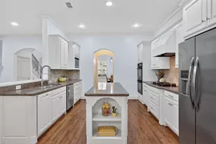 12939 Epps Field Rd, Farmers Branch, TX 75234 - Photo 11