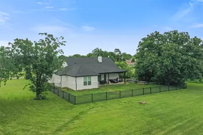 230 Driftwood Court, Runaway Bay, TX 76426 - Photo 31