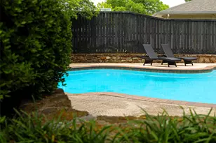 9827 Vistadale Dr, Dallas, TX 75238 - Photo 25