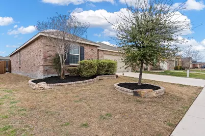9937 Amosite Drive, Fort Worth, TX 76131 - Photo 3