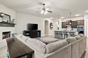 354 Wolf Creek Dr, Waxahachie, TX 75165 - Photo 11