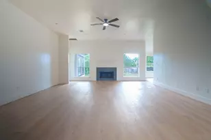 214 Pearly Top Dr, Glenn Heights, TX 75154 - Photo 5