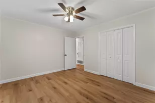 1425 Crow Dr, Waco, TX 76705 - Photo 5