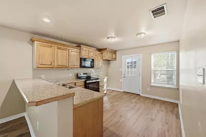 728 W Walker Street, Denison, TX 75020 - Photo 7