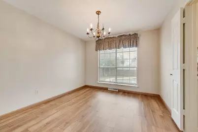 4902 Thorncliffe Drive, Arlington, TX 76016 - Photo 11