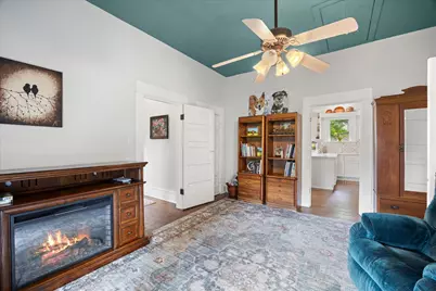708 N Anglin Street, Cleburne, TX 76031 - Photo 21