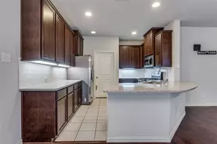 917 Jamesville Ln, Plano, TX 75074 - Photo 5