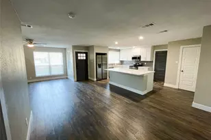 3708 Cranston Ct E, Irving, TX 75062 - Photo 5
