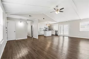 2128 Placid Dr, Carrollton, TX 75007 - Photo 7