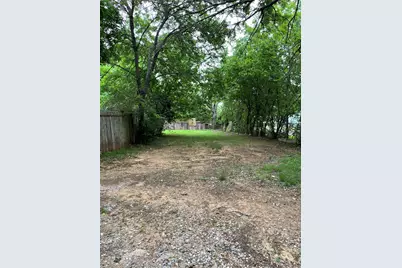 1025 Baker Street, Denison, TX 75020 - Photo 3