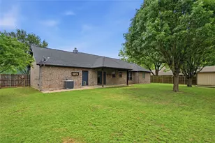 404 N Florence St, Tioga, TX 76271 - Photo 27