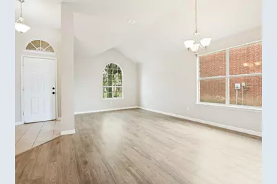 3247 Yeltes, Grand Prairie, TX 75054 - Photo 3