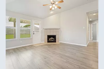 3247 Yeltes, Grand Prairie, TX 75054 - Photo 7