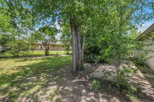 404 Nathan St, Burleson, TX 76028 - Photo 27