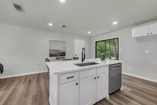 404 Nathan St, Burleson, TX 76028 - Photo 11