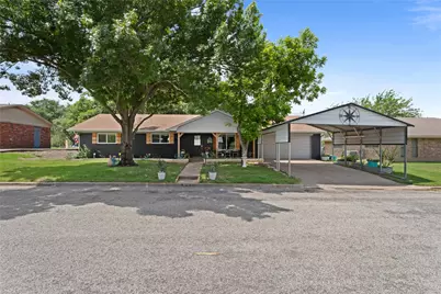 919 S Avenue N, Clifton, TX 76634 - Photo 3
