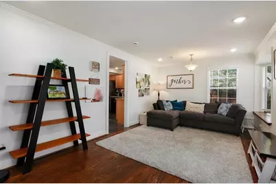 8515 Glencrest Lane, Dallas, TX 75209 - Photo 3