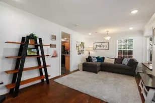 8515 Glencrest Ln, Dallas, TX 75209 - Photo 3