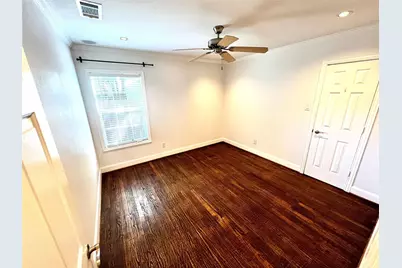 8515 Glencrest Lane, Dallas, TX 75209 - Photo 15