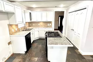 8515 Glencrest Ln, Dallas, TX 75209 - Photo 9