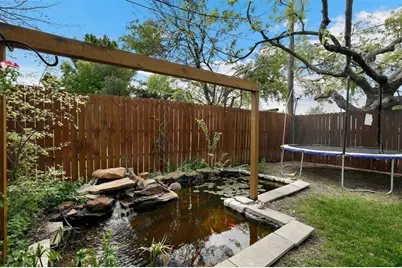 8515 Glencrest Lane, Dallas, TX 75209 - Photo 19