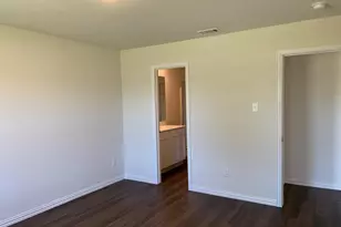 413 E Hull St, Denison, TX 75020 - Photo 11