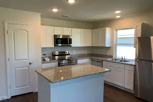 413 E Hull St, Denison, TX 75020 - Photo 5