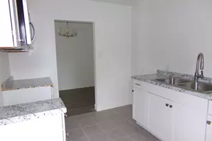 2915 Falls Dr, Dallas, TX 75211 - Photo 9
