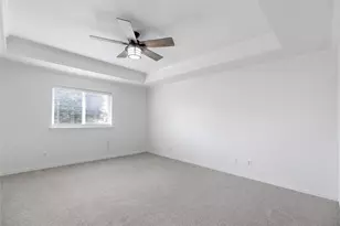 901 Saddle Dr, Euless, TX 76039 - Photo 11