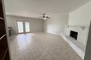 10126 China Tree Dr, Dallas, TX 75249 - Photo 5