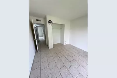 10126 China Tree Drive, Dallas, TX 75249 - Photo 9