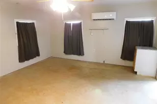 116 S Brewster St, Rising Star, TX 76471 - Photo 9