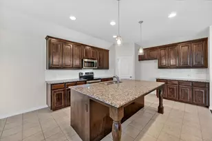 7920 Wilson Cliff Ct, White Settlement, TX 76108 - Photo 9