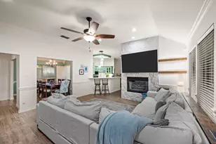 2605 Briargrove Dr, Hurst, TX 76054 - Photo 7