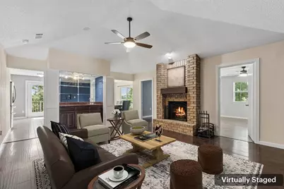 801 Country Club Place, Grand Prairie, TX 75052 - Photo 3