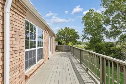 801 Country Club Place, Grand Prairie, TX 75052 - Photo 23