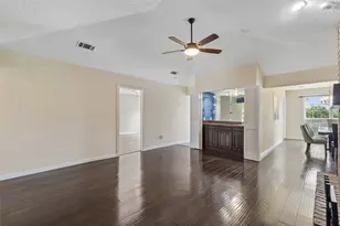 801 Country Club Pl, Grand Prairie, TX 75052 - Photo 5