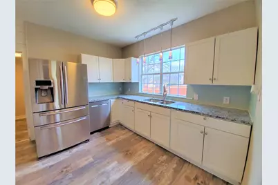 2223 N Locust Street, Denton, TX 76209 - Photo 11