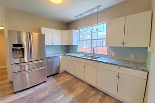 2223 N Locust St, Denton, TX 76209 - Photo 11