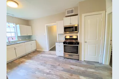 2223 N Locust Street, Denton, TX 76209 - Photo 13