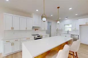 911 Van Winkle St, Weatherford, TX 76086 - Photo 9
