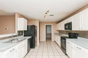 1301 Anna Lea Ln, Burleson, TX 76028 - Photo 7