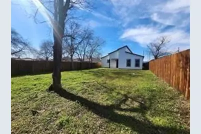 2121 S Edgewood Terrace, Fort Worth, TX 76105 - Photo 17