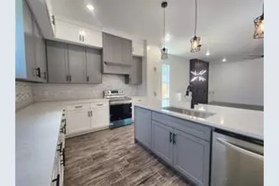 2121 S Edgewood Terrace, Fort Worth, TX 76105 - Photo 7