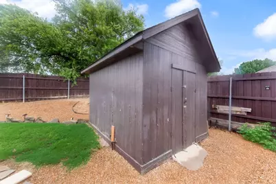 7057 Ridge Crest Drive, North Richland Hills, TX 76182 - Photo 31