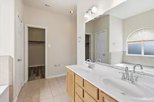 207 Moonlight Dr, Euless, TX 76039 - Photo 17