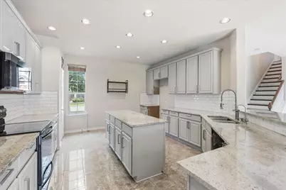 207 Moonlight Drive, Euless, TX 76039 - Photo 11