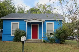 1102 Peak St, Denton, TX 76201 - Photo 1