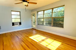 2604 N Locust St, Denton, TX 76209 - Photo 5